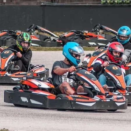 Camping La Del Karting El Teso